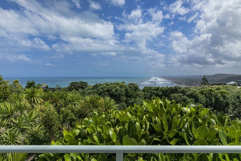 Photo of property in 77 Waitea Road, Muriwai, 0881