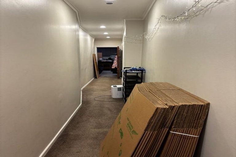 Photo of property in 90 Russell Terrace, Berhampore, Wellington, 6023