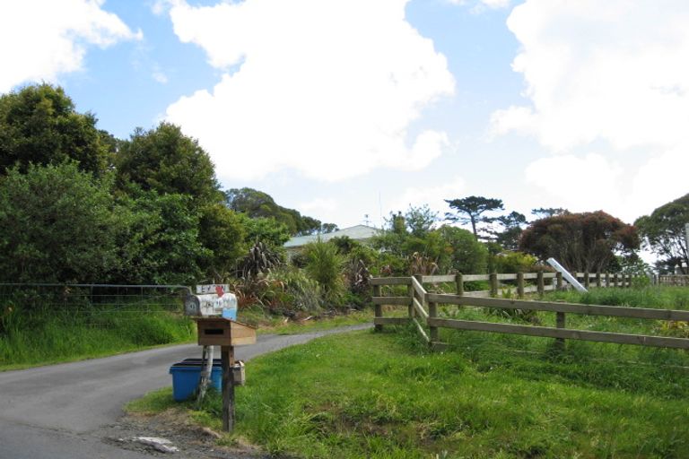 Photo of property in 46 Hanham Road, Kumeu, 0891