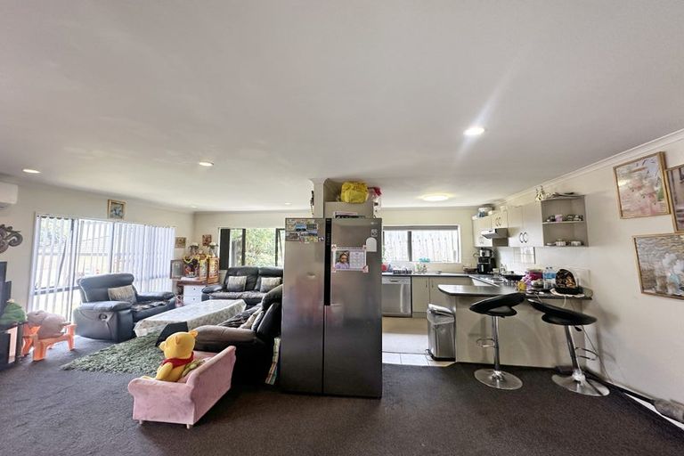 Photo of property in 9 Ali Place, Ranui, Auckland, 0612