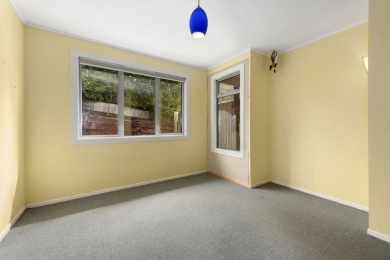 Photo of property in 12 Fendalton Crescent, Pinehaven, Upper Hutt, 5019