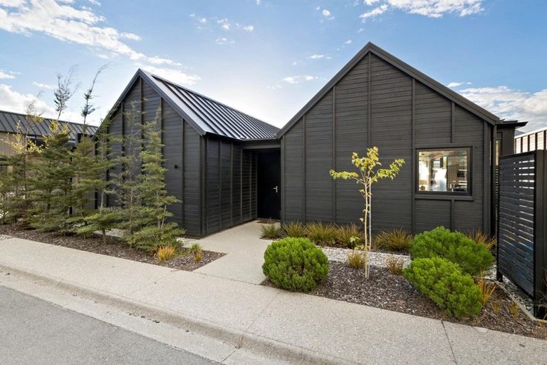 Photo of property in 2 Kotuku Lane, Hobsonville, Auckland, 0616