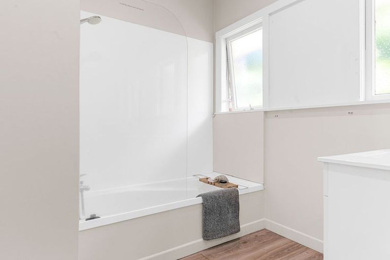 Photo of property in 45 Lake Domain Drive, Frankton, Hamilton, 3204