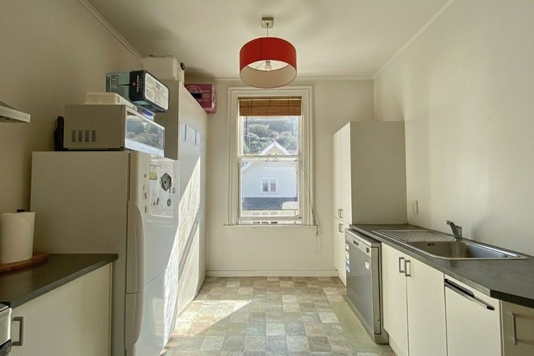 Photo of property in 84 Tinakori Road, Thorndon, Wellington, 6011