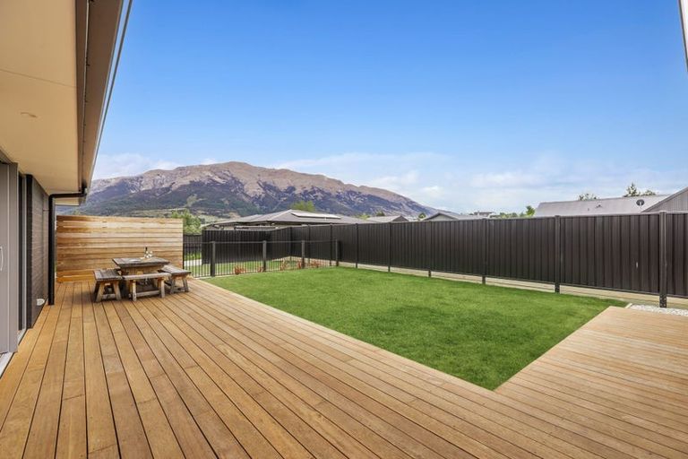 Photo of property in 9 Brewster Crescent, Lake Hawea, Wanaka, 9382