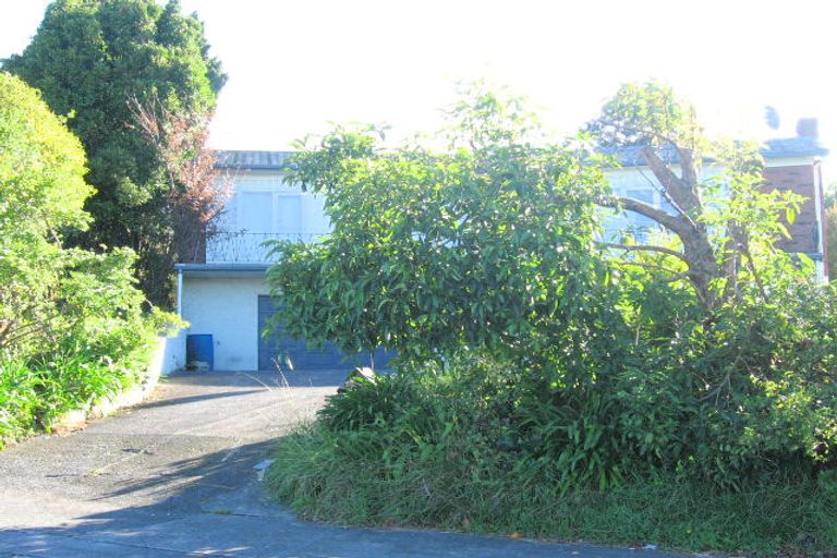 Photo of property in 2 Glenmore Road, Sunnyhills, Auckland, 2010