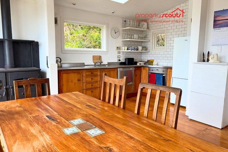 Photo of property in 43 Connaught Terrace, Brooklyn, Wellington, 6021