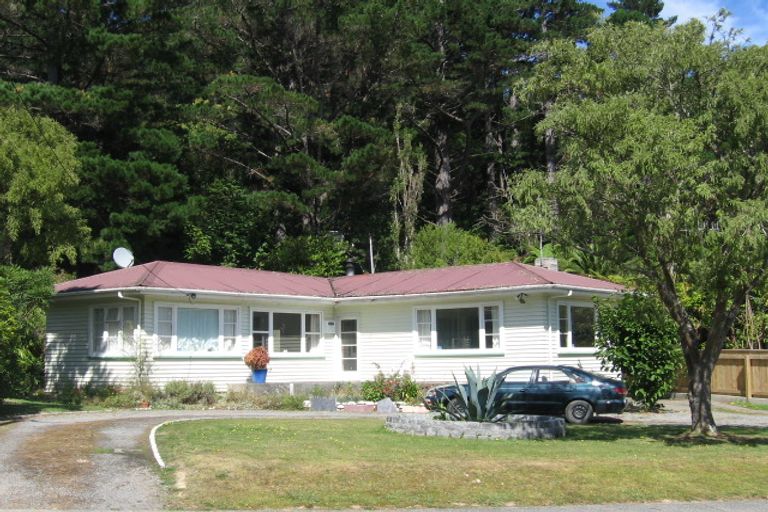 Photo of property in 230 Plateau Road, Te Marua, Upper Hutt, 5018