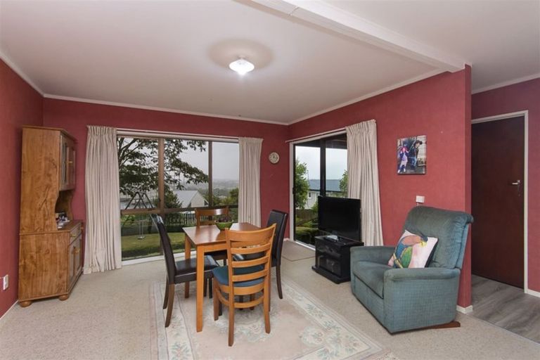 Photo of property in 6 Dunolly Place, Pukekohe, 2120