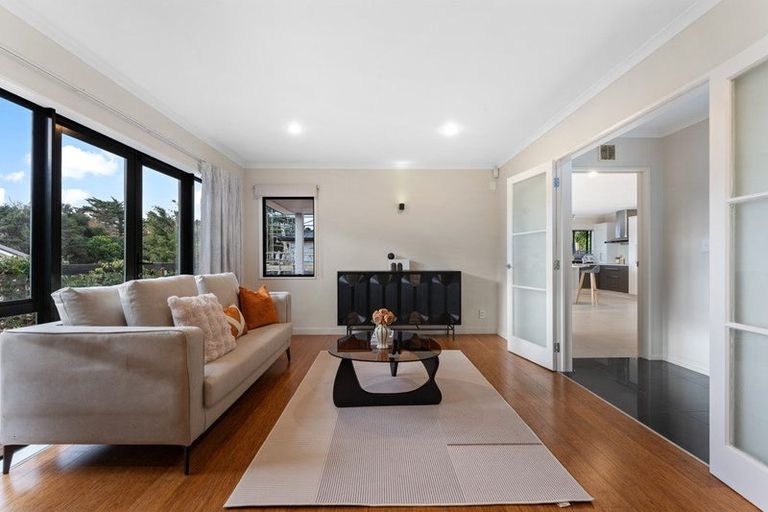 Photo of property in 12b Kimberly Grove, Greenhithe, Auckland, 0632