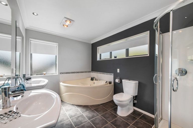 Photo of property in 5 Fantail Heights, Picton, 7220