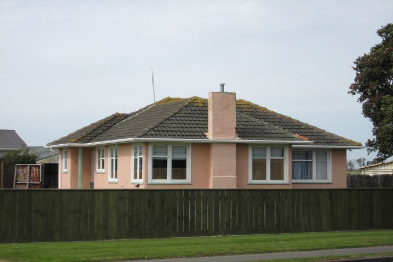Photo of property in 30 Polson Street, Castlecliff, Whanganui, 4501