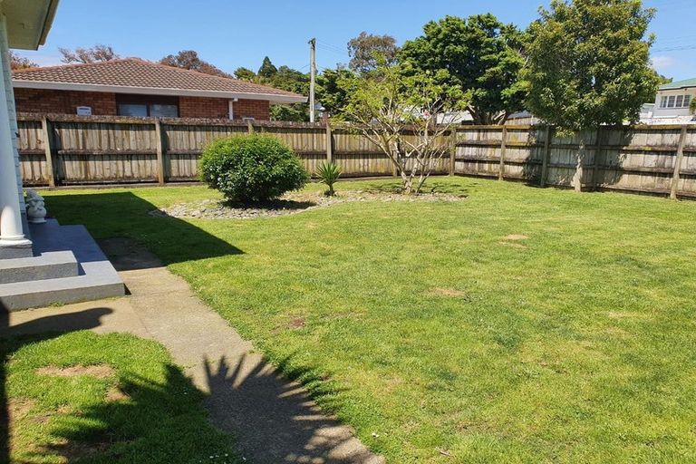 Photo of property in 5 Clark Road, Karaka, Papakura, 2580