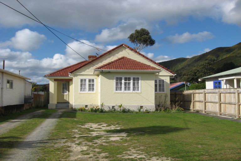 Photo of property in 36 Bell Road, Waiwhetu, Lower Hutt, 5010