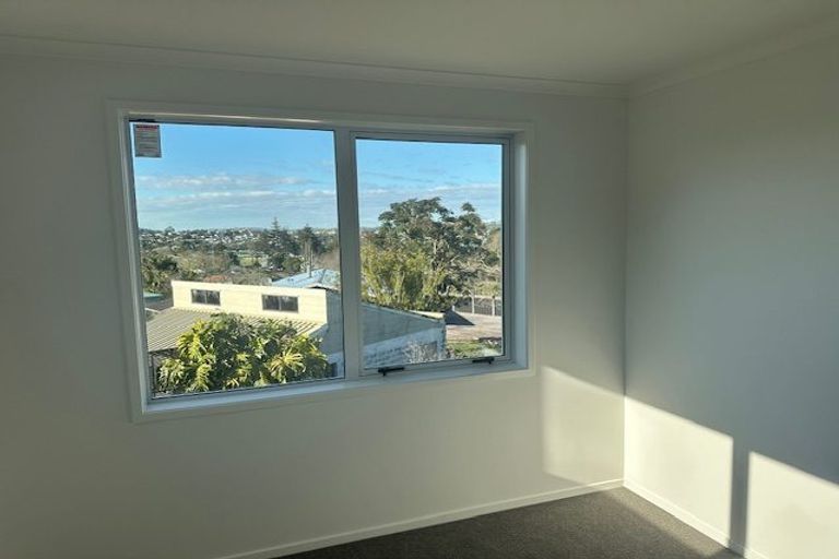 Photo of property in 5 Milla Mae Rise, Woodhill, 0110