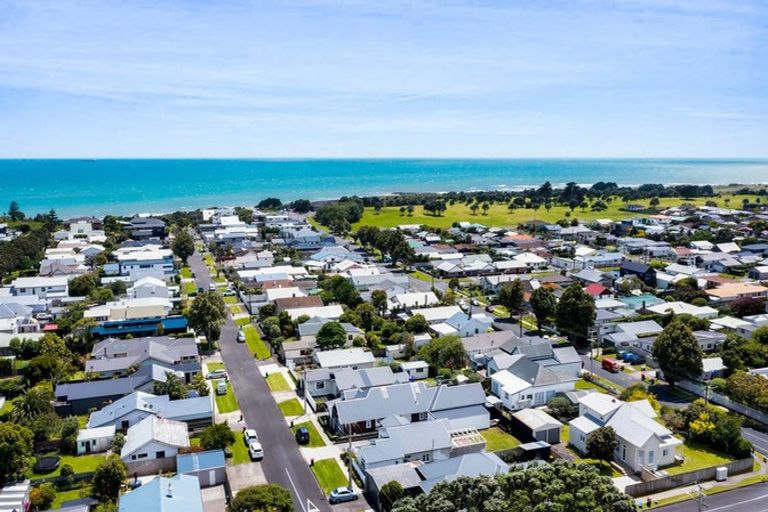 Photo of property in 49 Newton Street, Fitzroy, New Plymouth, 4312
