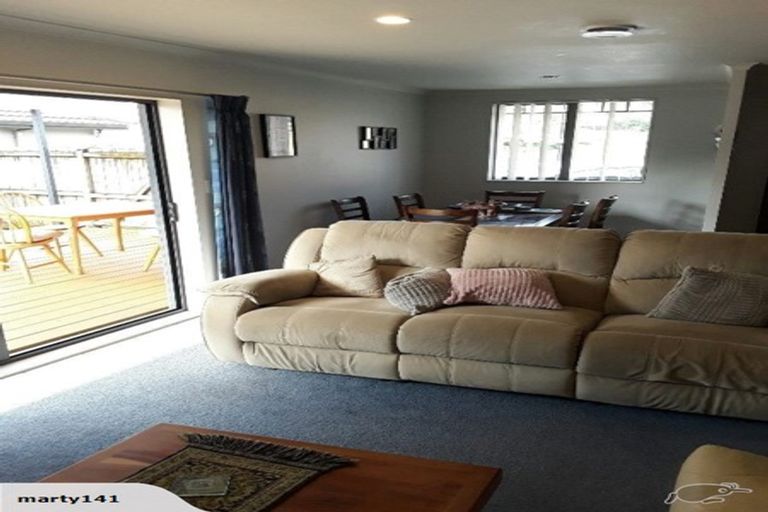 Photo of property in 195 Keri Vista Rise, Papakura, 2110