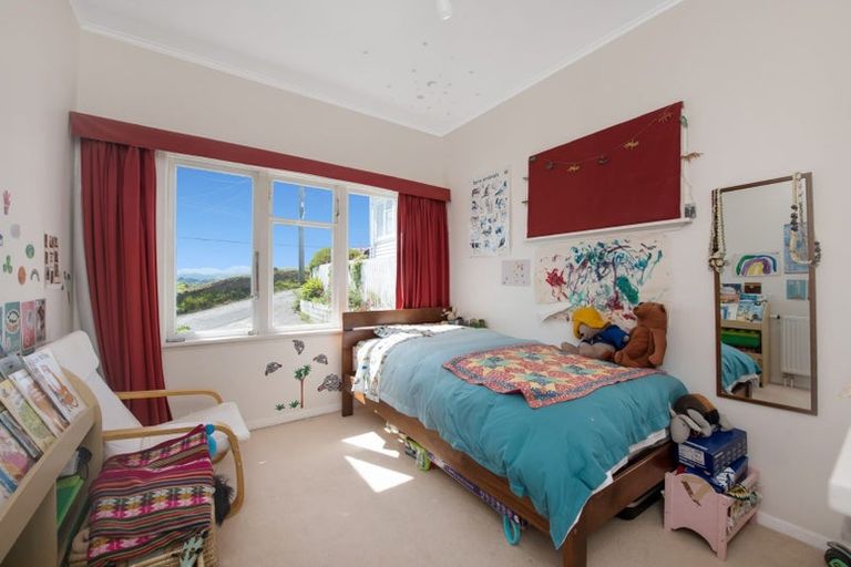 Photo of property in 14 View Road, Houghton Bay, Wellington, 6023