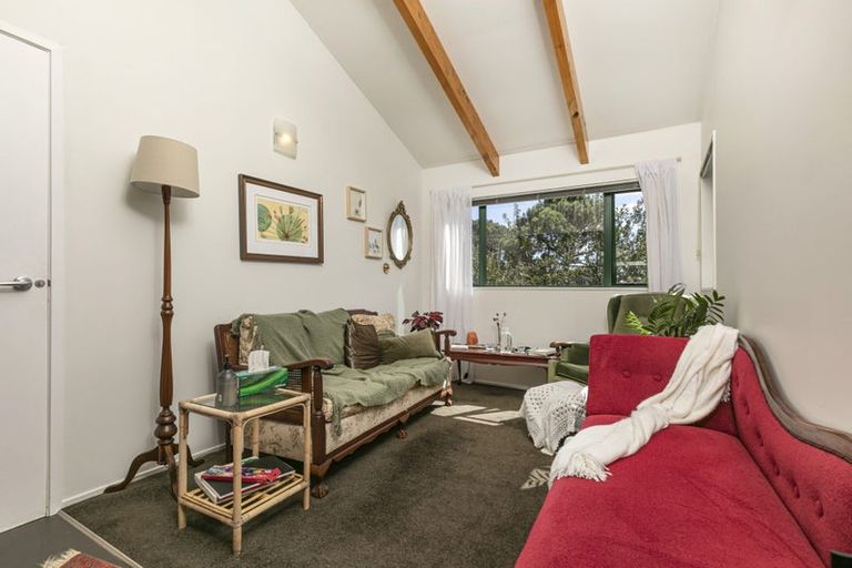 Photo of property in 3 Tree Fern Trail, Campbells Bay, Auckland, 0630