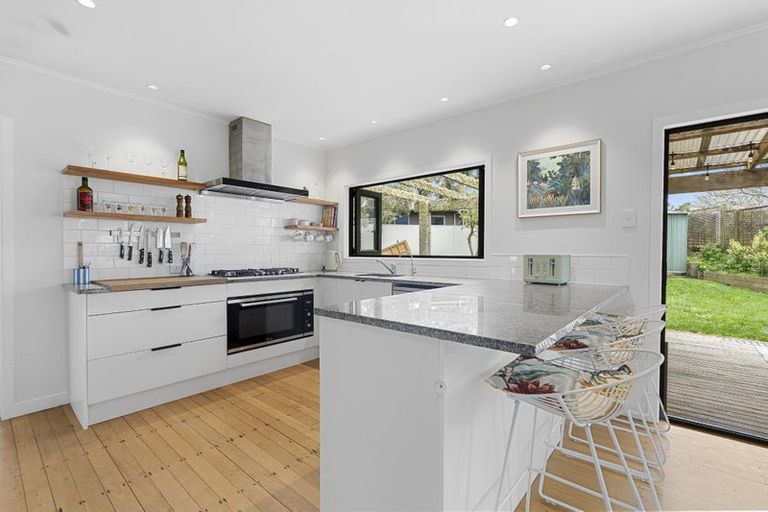 Photo of property in 20 Rawhiti Road, Manly, Whangaparaoa, 0930