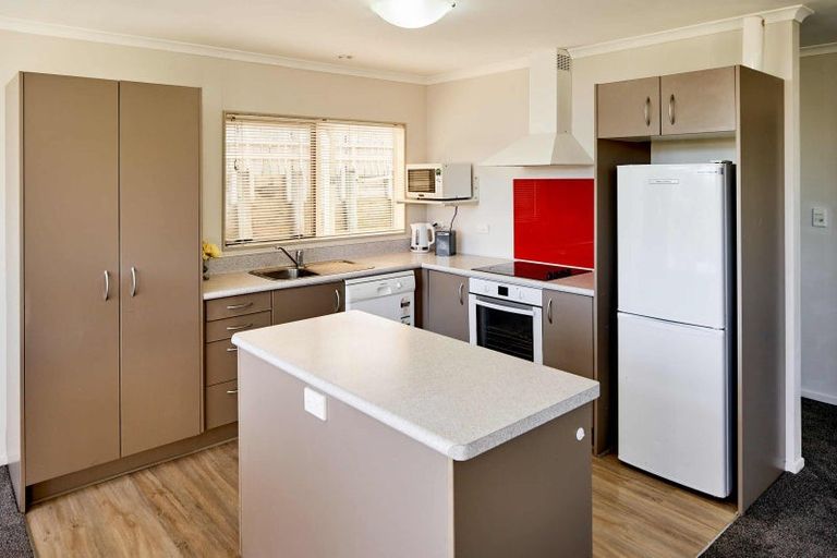 Photo of property in 20a Bedford Street, Cannons Creek, Porirua, 5024