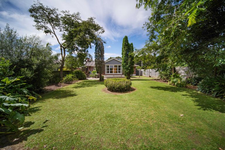 Photo of property in 80 Hill Road, Hillpark, Auckland, 2102