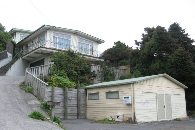 Photo of property in 20 Collins Avenue, Tawa, Wellington, 5028