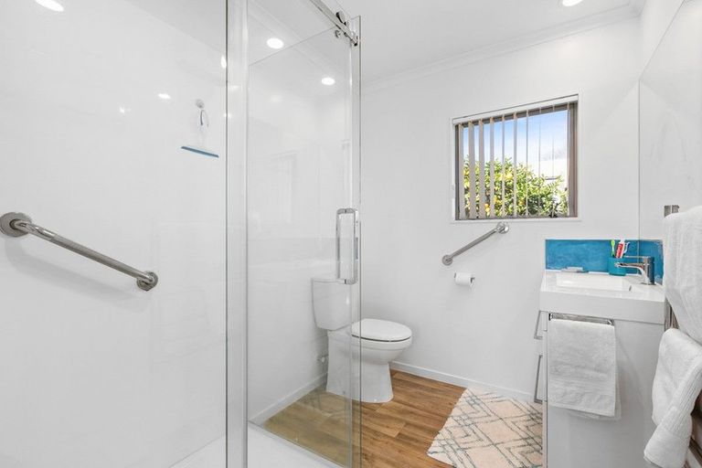 Photo of property in 5 Lucerne Place, Welcome Bay, Tauranga, 3112