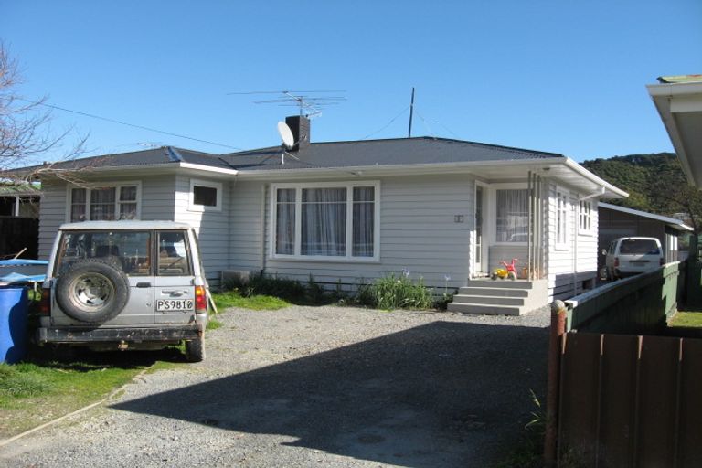 Photo of property in 19 Moohan Street, Wainuiomata, Lower Hutt, 5014