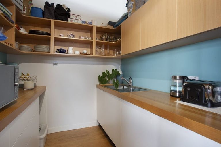 Photo of property in 16 Melandra Road, Stanmore Bay, Whangaparaoa, 0932