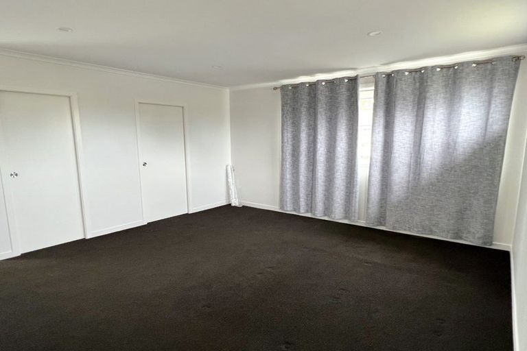 Photo of property in 84 Universal Drive, Henderson, Auckland, 0610