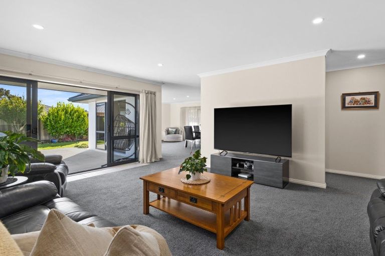 Photo of property in 21 Pinotage Drive, Greenmeadows, Napier, 4112