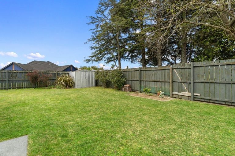 Photo of property in 2 Sheridan Crescent, Leamington, Cambridge, 3432