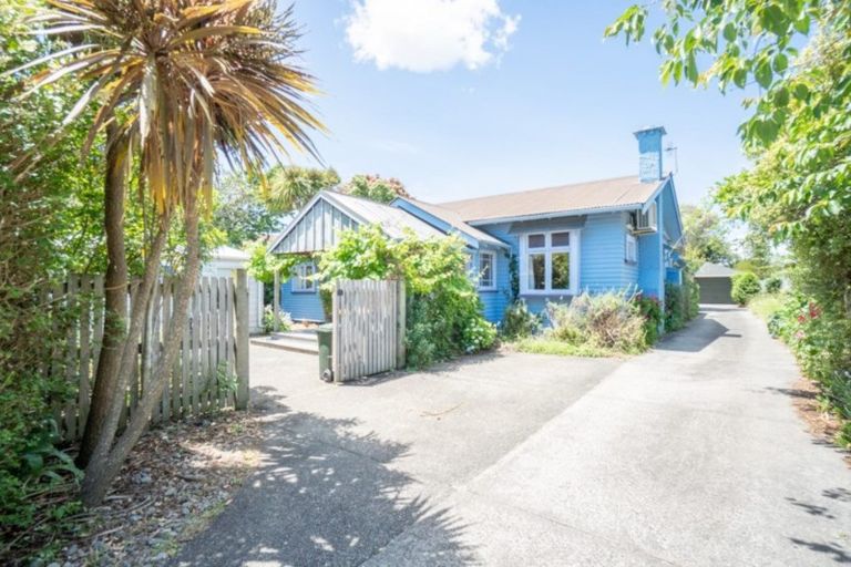 Photo of property in 26 Knowles Street, Terrace End, Palmerston North, 4410