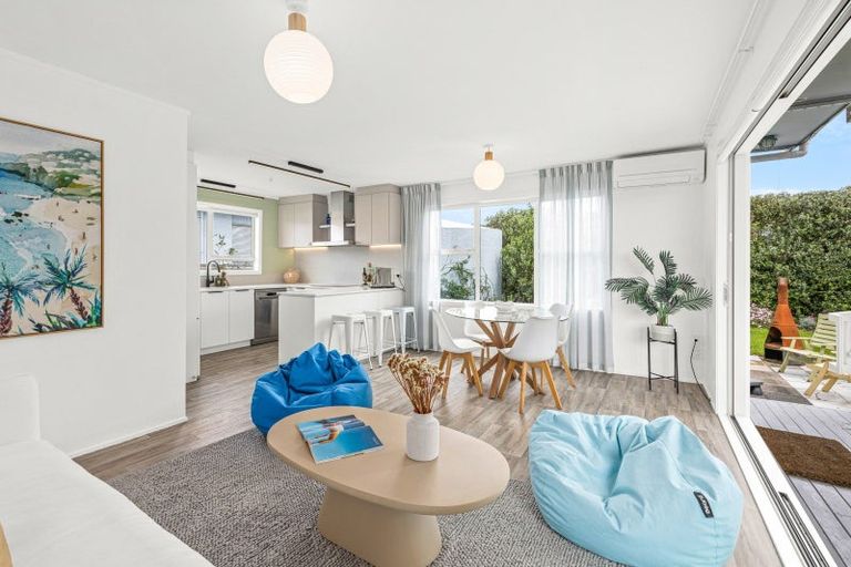 Photo of property in 3 The Southern Isle, Omaha, 0986