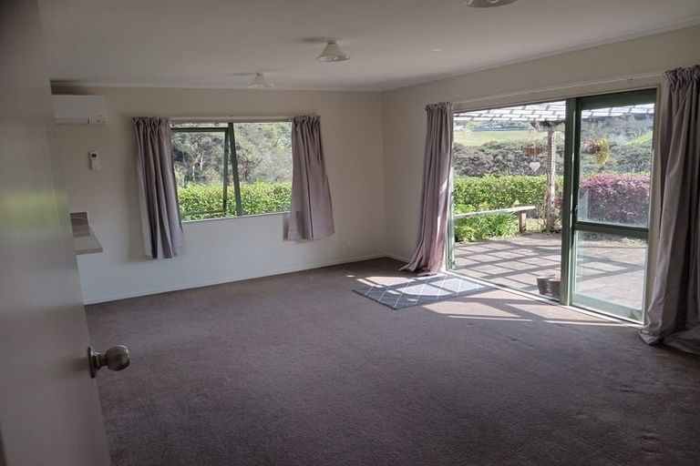 Photo of property in 112 Arrowsmith Road, Waitakere, Henderson, 0782