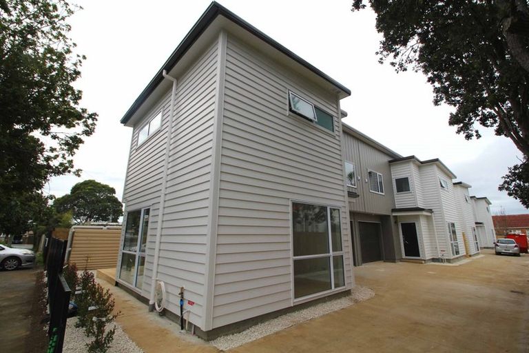 Photo of property in 6b Waddell Avenue, Point England, Auckland, 1072