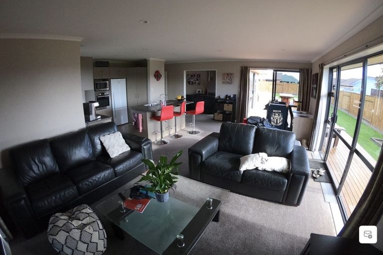 Photo of property in 3 Nevada Way, Kelvin Grove, Palmerston North, 4414