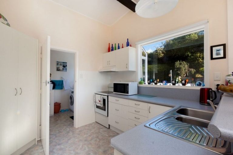 Photo of property in 4 Makora Grove, Paremata, Porirua, 5024