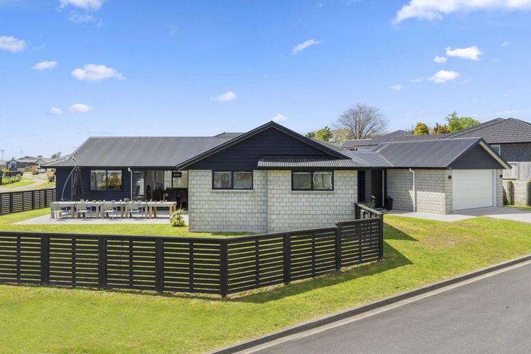 Photo of property in 1 Okataina Street, Pyes Pa, Tauranga, 3112