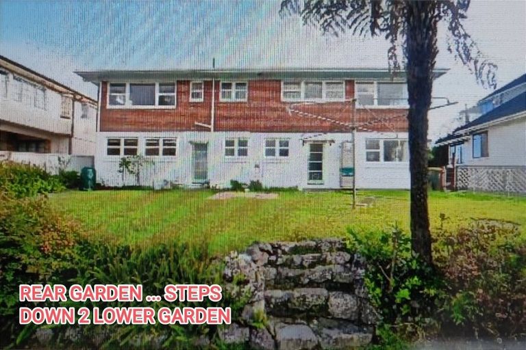 Photo of property in 115 Bleakhouse Road, Mellons Bay, Auckland, 2014