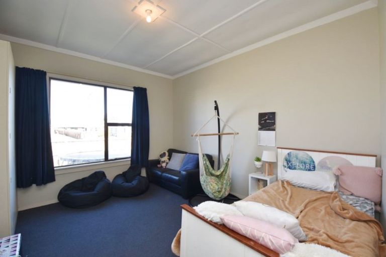 Photo of property in 16 Charles Street, Grasmere, Invercargill, 9810