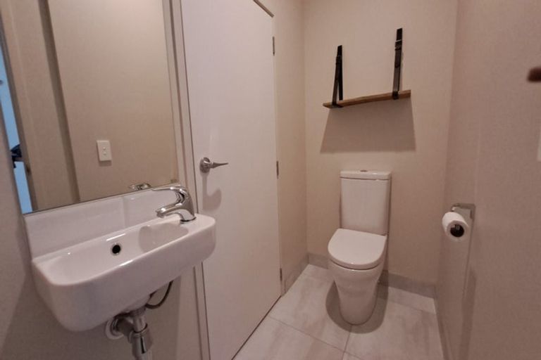 Photo of property in 7 Glidepath Road, Hobsonville, Auckland, 0616