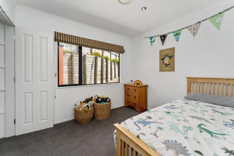 Photo of property in 7 Lambert Way, Paraparaumu, 5032