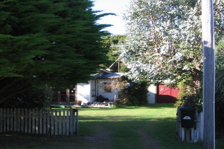 Photo of property in 18 Ngapaki Street, Waikanae Beach, Waikanae, 5036