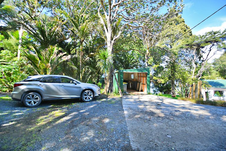 Photo of property in 10 Clinton Road, Tawharanui Peninsula, Matakana, 0986