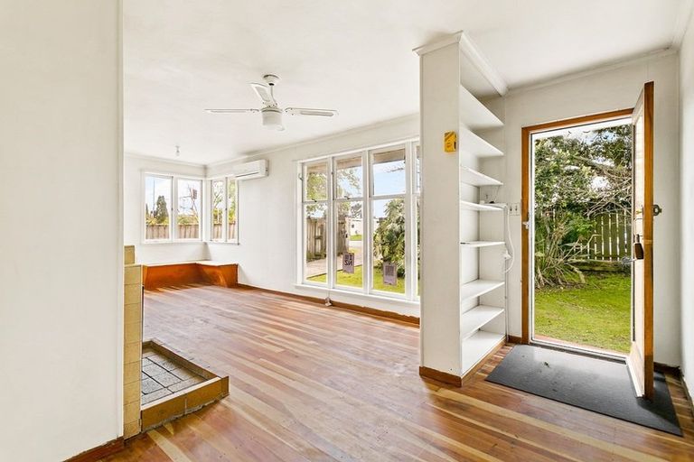Photo of property in 118 Forrest Hill Road, Forrest Hill, Auckland, 0620
