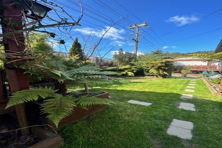 Photo of property in 51 Kent Street, Picton, 7220