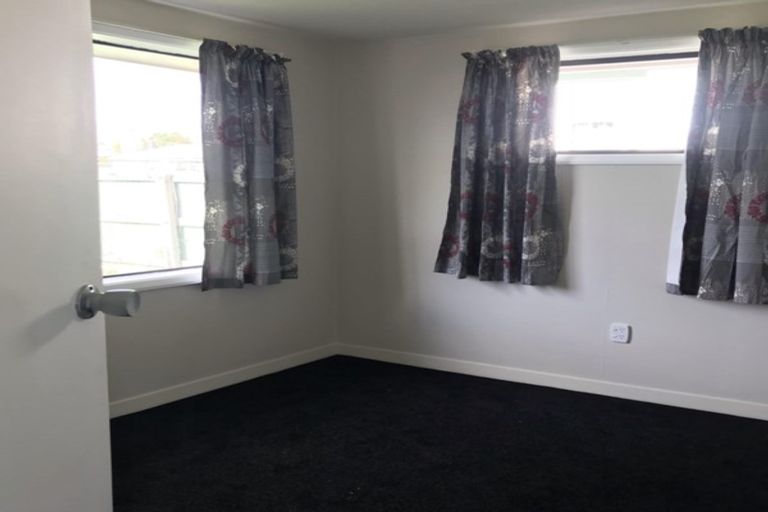 Photo of property in 36 Hargood Street, Woolston, Christchurch, 8062