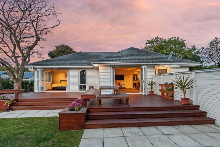 Photo of property in 40 Saint James Avenue, Papanui, Christchurch, 8053